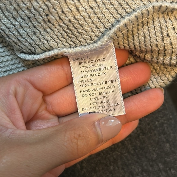 Elegant Cream Sleeveless Dress - Picture 7 of 7